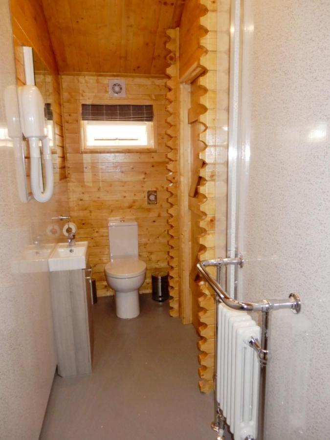 Balmoral Studio Lodge Ellesmere Kültér fotó